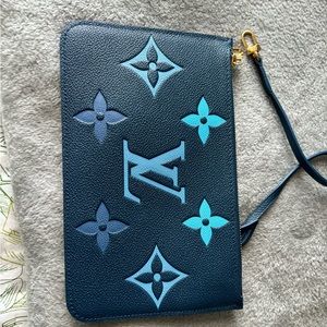 Louis Vuitton neverfull pouch